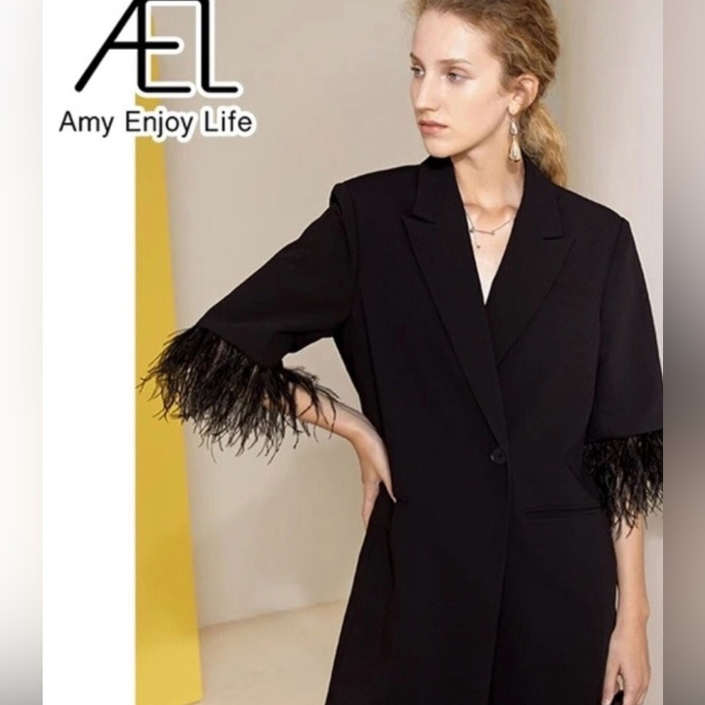 Amy Ejoy Life Black Feather-Cuff Blazer